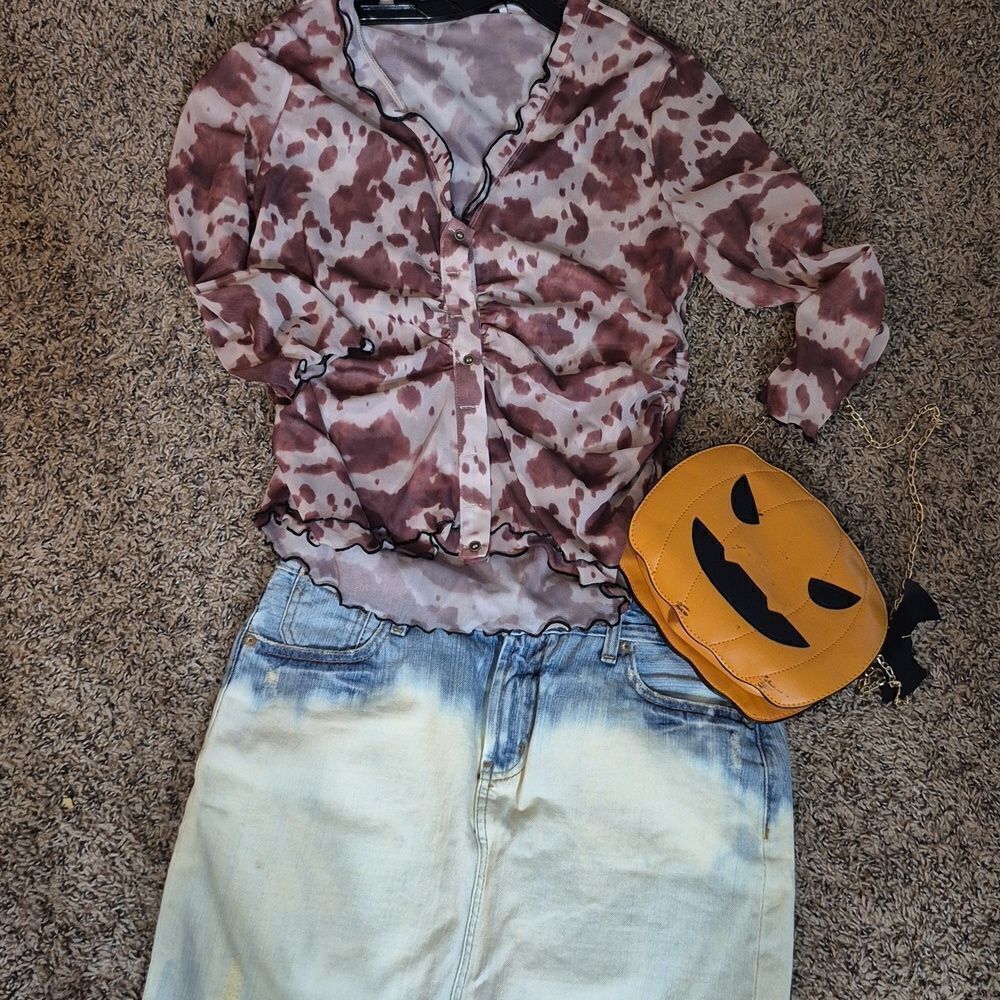 ♡♡♡  Oh Chic Brown Cow Patterned Women's Top Sz Large - Picture 5 of 14